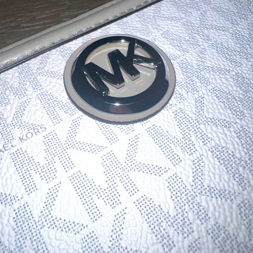 New Without Tags Michael Kors Wallet - image 1